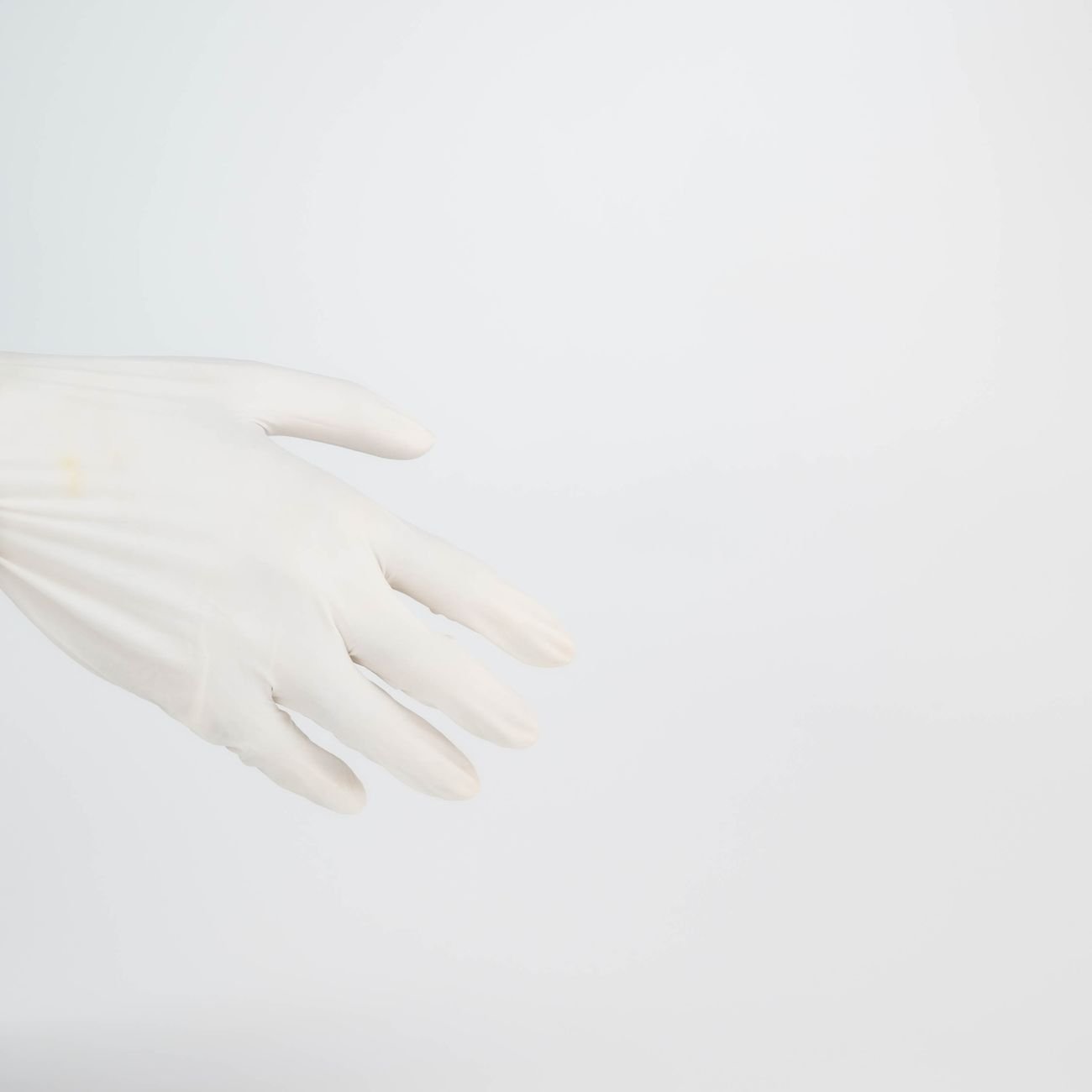 Guantes médicos desechables para atención y cuidado