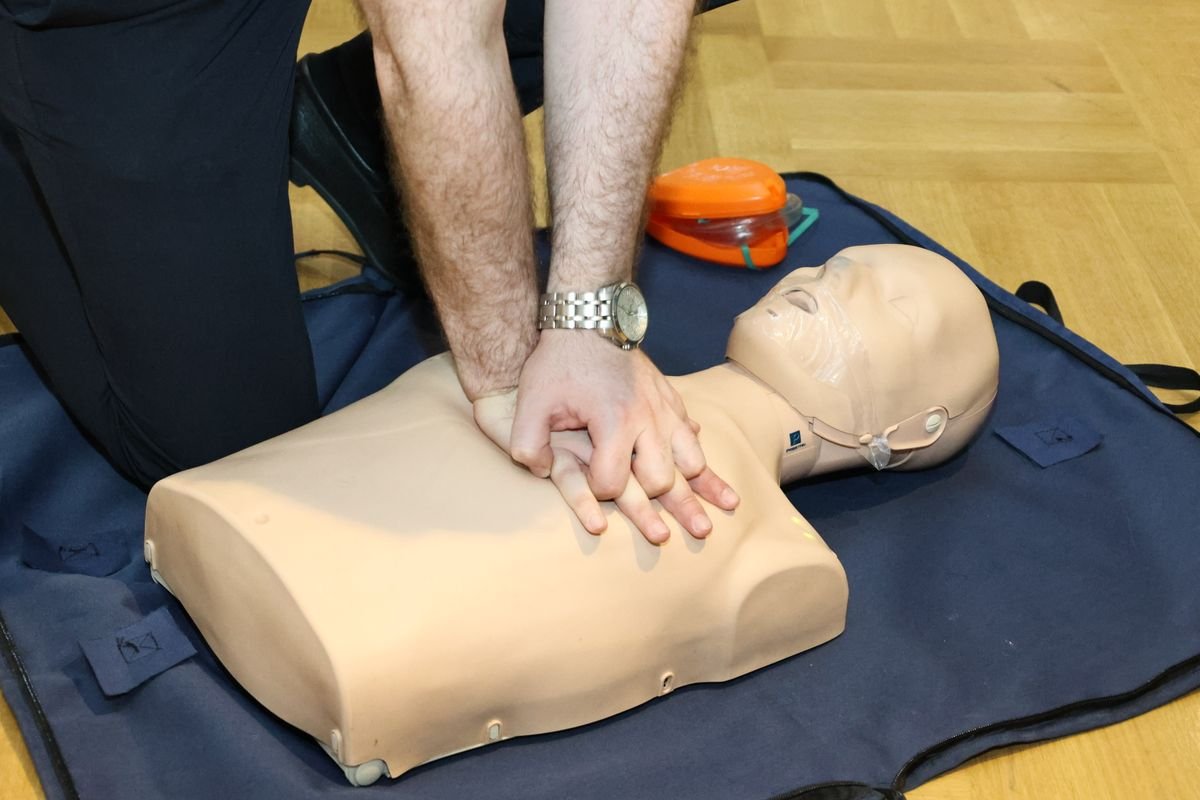Curso Básico de Reanimación Cardiopulmonar (RCP)